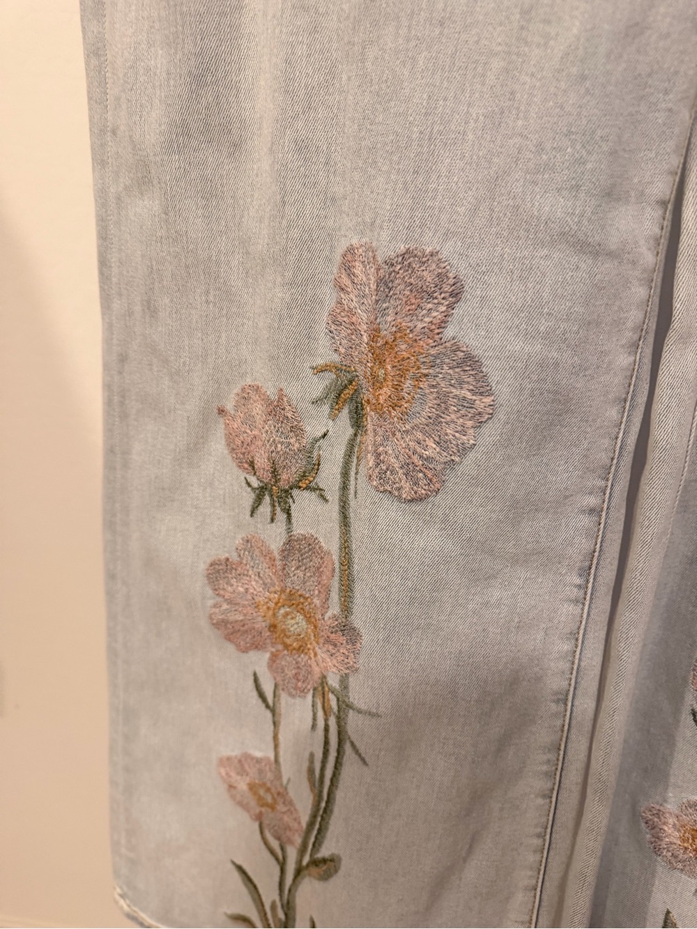 Driftwood Penelope Floral Embroidered Wide Leg Jeans Sz 33 - Picture 3 of 5